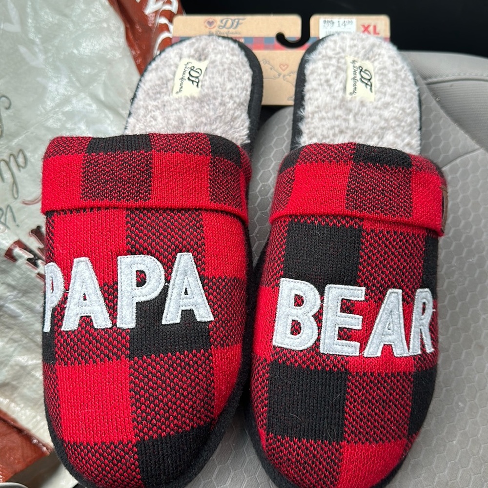 Dearfoams slippers for men - size 13.5